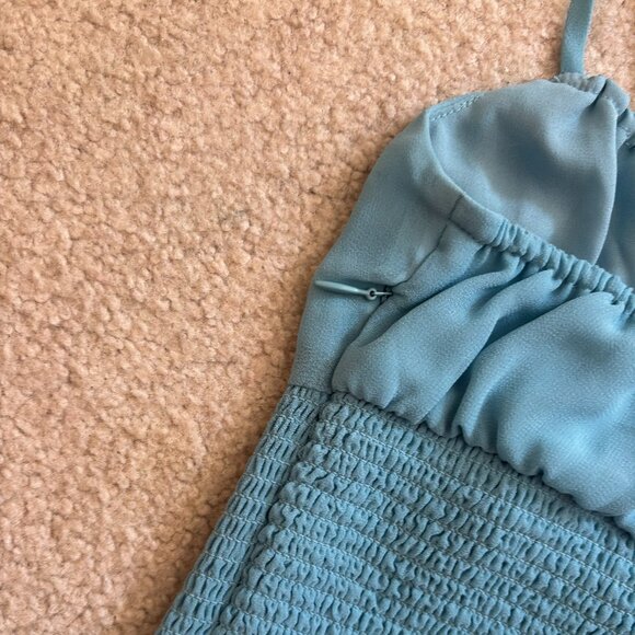 ARITZIA WILFRED Genoa Smocked Sleevless Dress | Soft Cyan Blue | Size Small - Picture 4 of 7